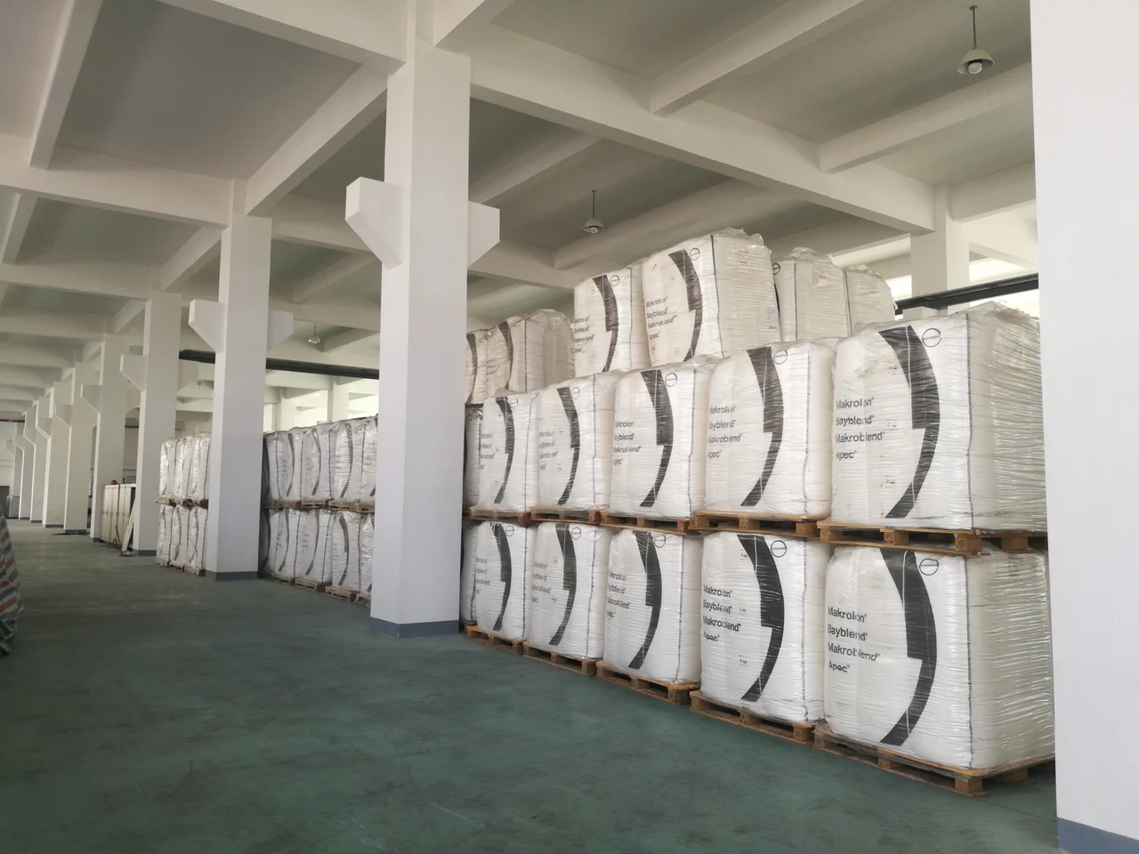 Raw material storage in the company factory